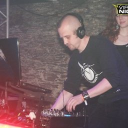 2012 - party - 000645